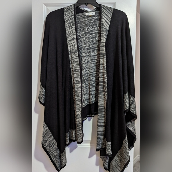 Calvin Klein Cape - Picture 3 of 3
